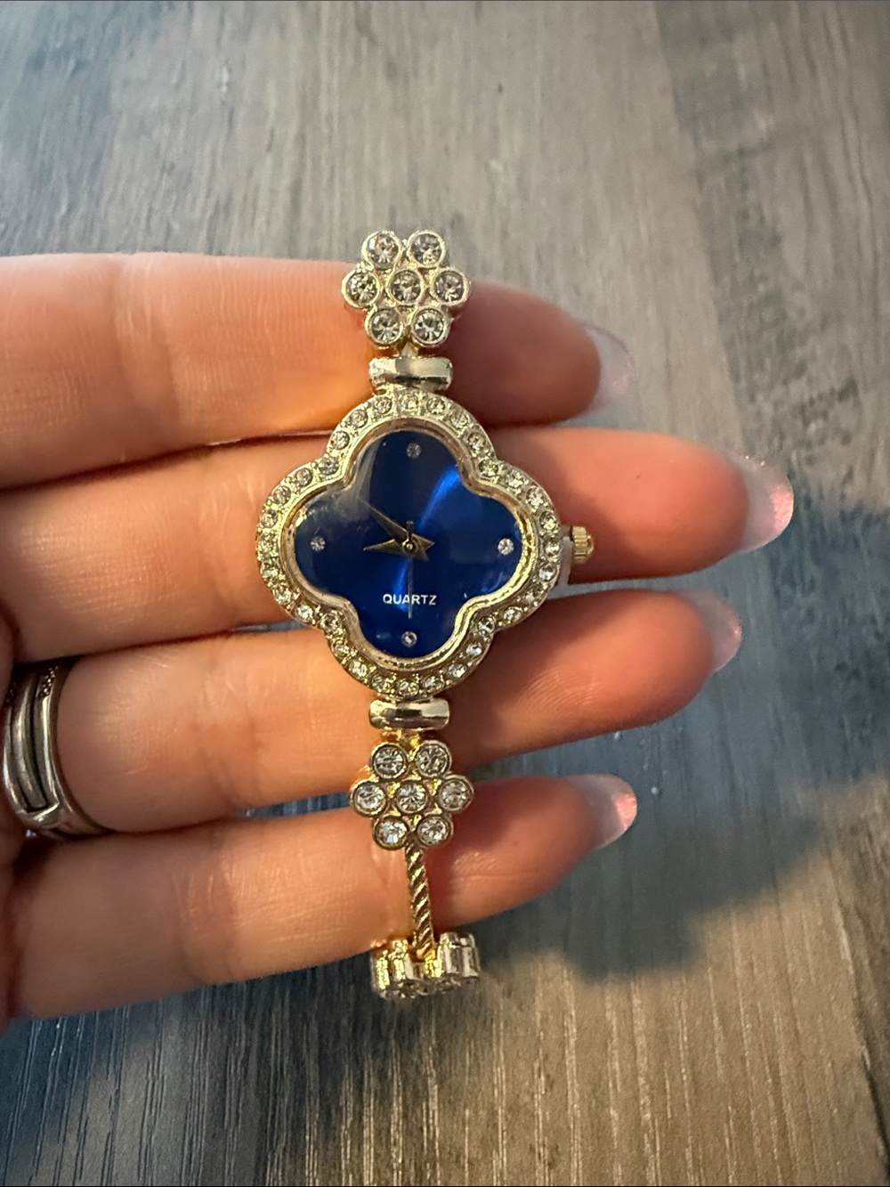 Gold-Tone Clover Women's Dainty Floral Bracelet Watch with Blue Dial